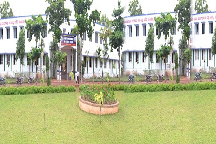 https://cache.careers360.mobi/media/colleges/social-media/media-gallery/22818/2020/3/9/campus view of Sri Rambhapuri Jagadguru Veeragangadhar Arts and Commerce College Shiggaon_campus-view.jpg